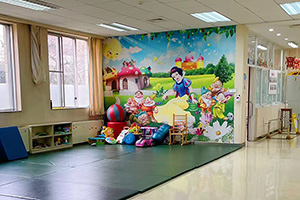 東區(qū)住院兒童訓(xùn)練大廳